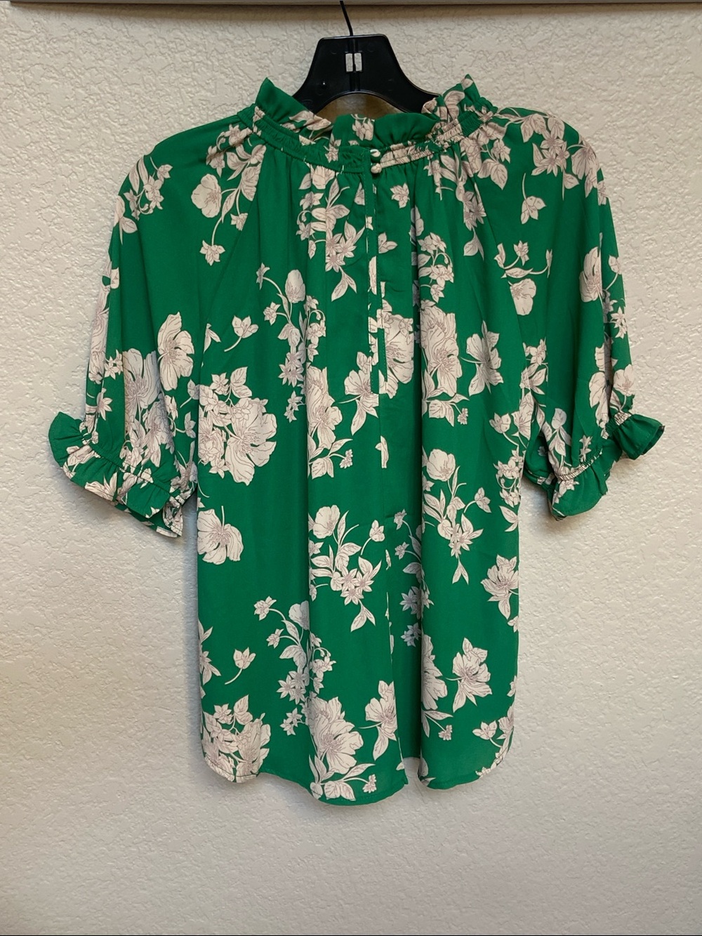 2/$20 Sale* Beautiful green blouse with floral print, size S, by Sienna Sky. NWT - Picture 6 of 16